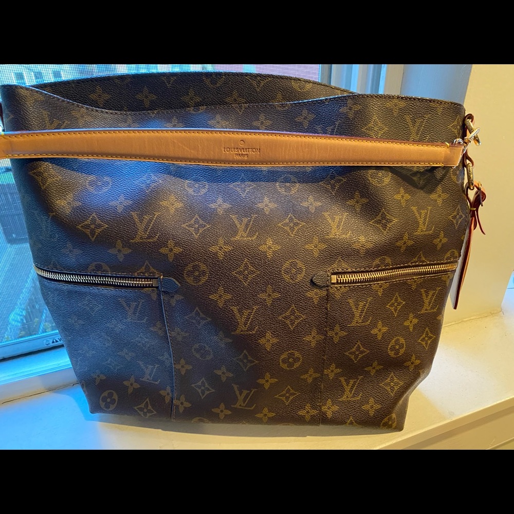 Louis Vuitton Melie bag